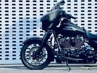 Harley-Davidson Street Glide Street Glide Special 1868 26