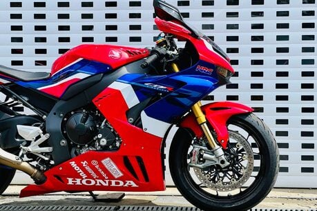 Honda CBR CBR 1000 SP Fireblade 12