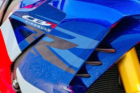 Honda CBR CBR 1000 SP Fireblade 23