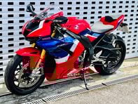 Honda CBR CBR 1000 SP Fireblade 32