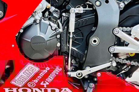 Honda CBR CBR 1000 SP Fireblade 37