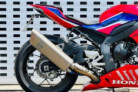 Honda CBR CBR 1000 SP Fireblade 11