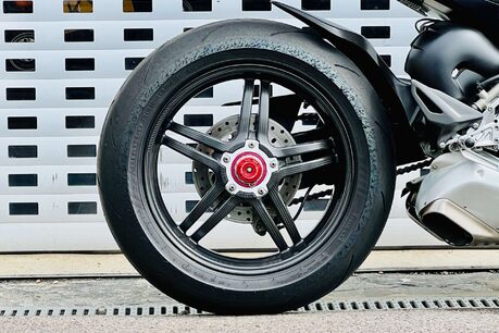 Ducati Streetfighter V4 SP Streetfighter V4 6