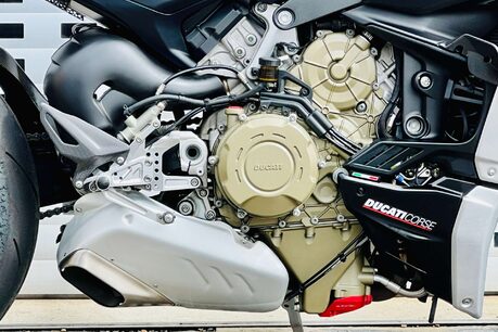 Ducati Streetfighter V4 SP Streetfighter V4 11
