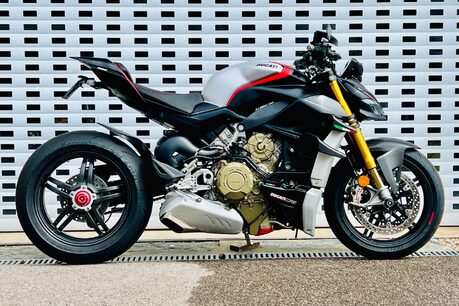 Ducati Streetfighter V4 SP Streetfighter V4 2