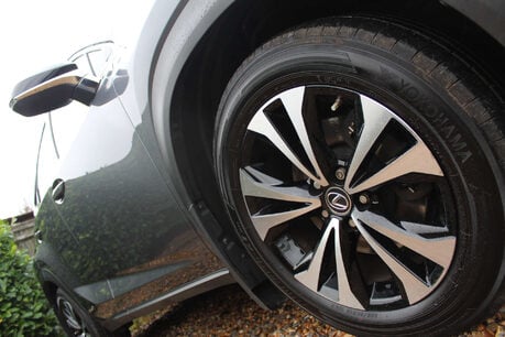 Lexus NX 2.5 NX 300h CVT 4WD 5dr 6