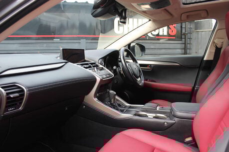 Lexus NX 2.5 NX 300h CVT 4WD 5dr 17