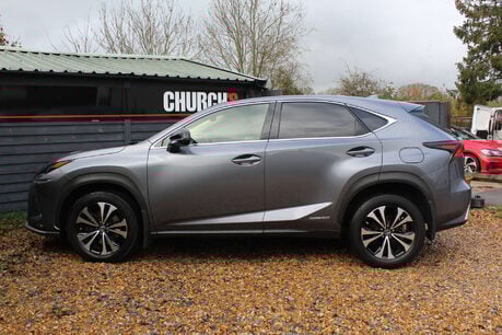 Lexus NX 2.5 NX 300h CVT 4WD 5dr 15