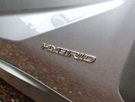 Lexus NX 2.5 NX 300h CVT 4WD 5dr 18