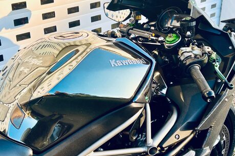 Kawasaki ZX Ninja H2 15