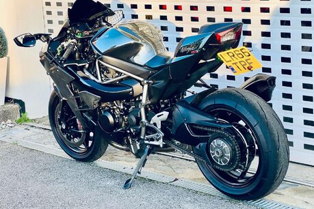 Kawasaki ZX Ninja H2 20