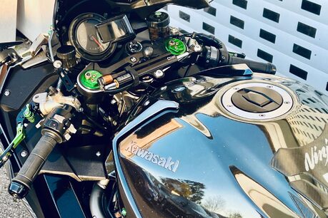 Kawasaki ZX Ninja H2 28