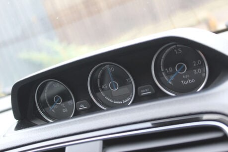 Volkswagen Scirocco 2.0 Scirocco R TSi Semi-Auto 3dr 15