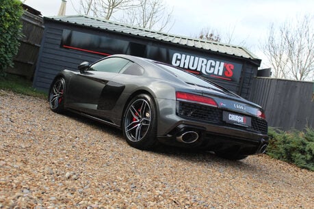 Audi R8 5.2 R8 V10 Quattro Semi-Auto 4WD 2dr 22