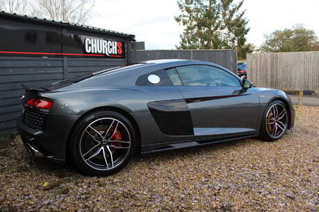 Audi R8 5.2 R8 V10 Quattro Semi-Auto 4WD 2dr 12