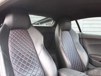 Audi R8 5.2 R8 V10 Quattro Semi-Auto 4WD 2dr 10