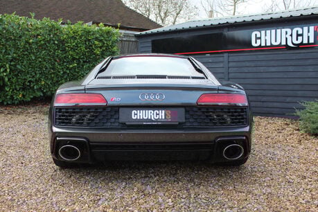Audi R8 5.2 R8 V10 Quattro Semi-Auto 4WD 2dr 21