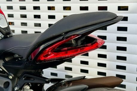 MV Agusta Dragster 0.8 Dragster Rosso 21