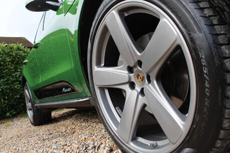 Porsche Macan 2.0 Macan Semi-Auto 4WD 5dr 11