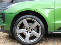 Porsche Macan 2.0 Macan Semi-Auto 4WD 5dr 20