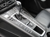 Porsche Macan 2.0 Macan Semi-Auto 4WD 5dr 16