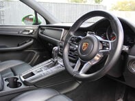 Porsche Macan 2.0 Macan Semi-Auto 4WD 5dr 5