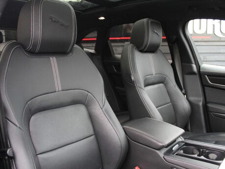 Jaguar F-Pace 2.0 F-Pace R-Dynamic Black D MHEV AWD Auto 4WD 5dr