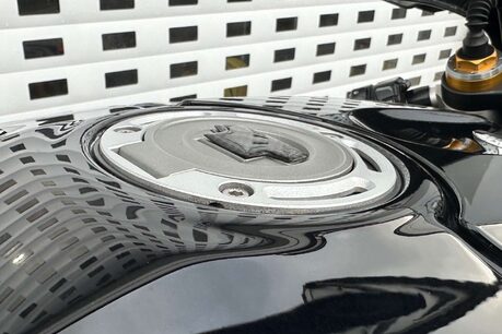 Yamaha Yzf 1.0 YZF R1M 18