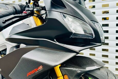 Aprilia RSV 1.1 RSV 4 1100 Factory 23