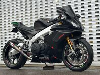 Aprilia RSV 1.1 RSV 4 1100 Factory 2