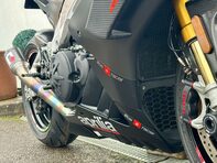 Aprilia RSV 1.1 RSV 4 1100 Factory 38