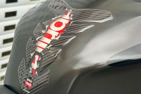 Aprilia RSV 1.1 RSV 4 1100 Factory 22