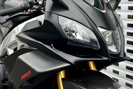 Aprilia RSV 1.1 RSV 4 1100 Factory 3