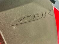 Honda CBR 1000 Super Sports Petrol Manual Euro 4 (192 ps) 25