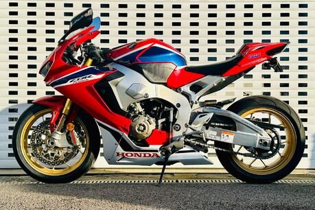 Honda CBR 1000 Super Sports Petrol Manual Euro 4 (192 ps) 21