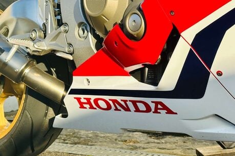 Honda CBR 1000 Super Sports Petrol Manual Euro 4 (192 ps) 5