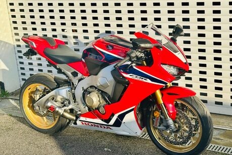 Honda CBR 1000 Super Sports Petrol Manual Euro 4 (192 ps) 33