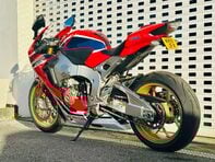 Honda CBR 1000 Super Sports Petrol Manual Euro 4 (192 ps) 24