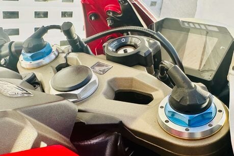 Honda CBR 1000 Super Sports Petrol Manual Euro 4 (192 ps) 12