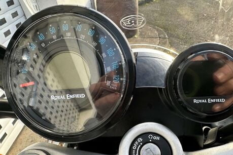 Royal Enfield Super Meteor 0.6 Super Meteor 650 17