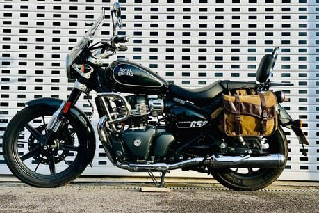 Royal Enfield Super Meteor 0.6 Super Meteor 650 26