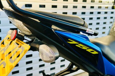 Suzuki GSX 0.7 GSXS 750 Z Phantom 18