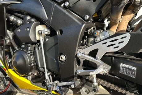 Yamaha YZF R1 YZF R1 SWAN RACING 18