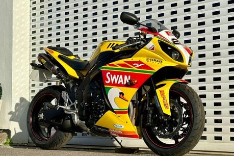 Yamaha YZF R1 YZF R1 SWAN RACING 27