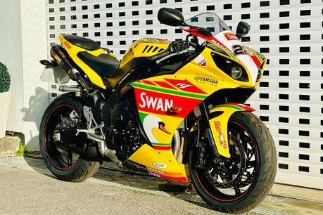 Yamaha YZF R1 YZF R1 SWAN RACING 41