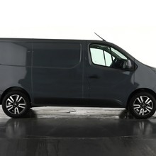 Renault Trafic Extra Sport side view