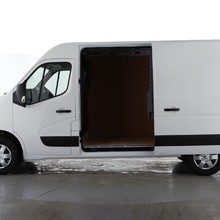 renault master mwb side view