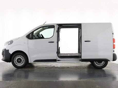 Peugeot Expert Standard 1.5 BlueHDi 120 Professional Van 9