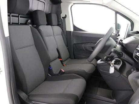 Peugeot Partner Standard 1000 1.5 BlueHDi 100 Professional Premium Van 6