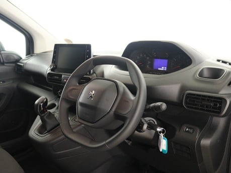 Peugeot Partner Standard 1000 1.5 BlueHDi 100 Professional Premium Van 12